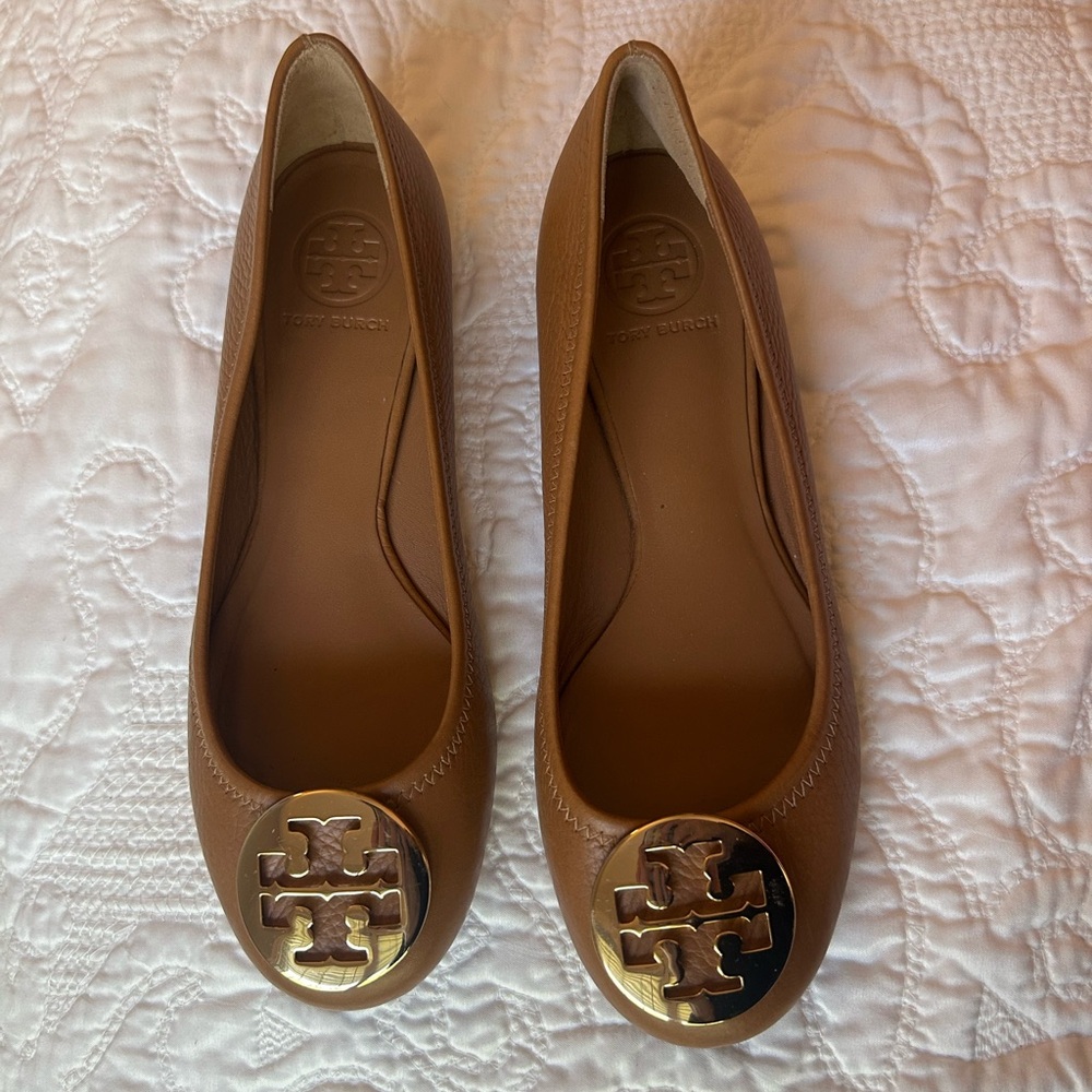 Tory Burch Brown Leather Loafers with Gold Emblem